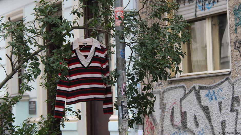 Berlin to crack down on a beloved giveaway tradition – DW – 10/02/2025